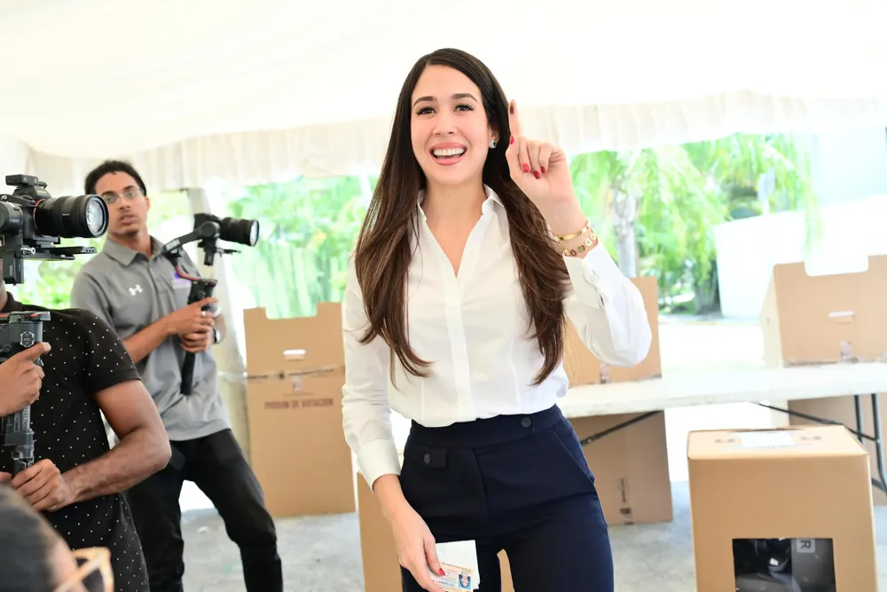 CB0BF801-2D84-4F1E-9E4B-E16986612B92