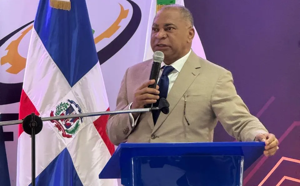 ROBERTO HERNÁNDEZ BASILIO