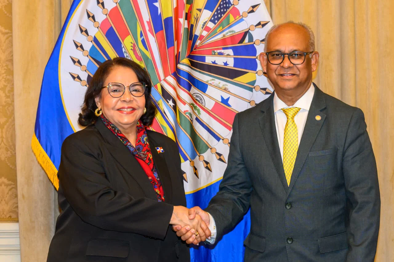 Camara de Cuentas y OEA
