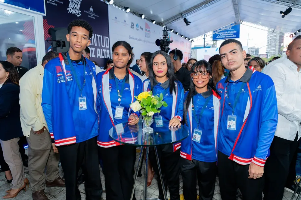 Cinco jóvenes dominicanos asumen el reto de recuperar un Récord Guinness