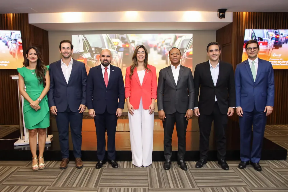 Junta Directiva de ANJE con Milton Morrison