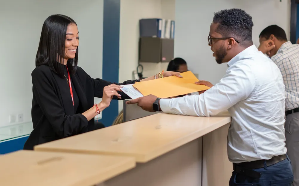 En el 2023 el RI continuó mejorando los canales de atención al usuario