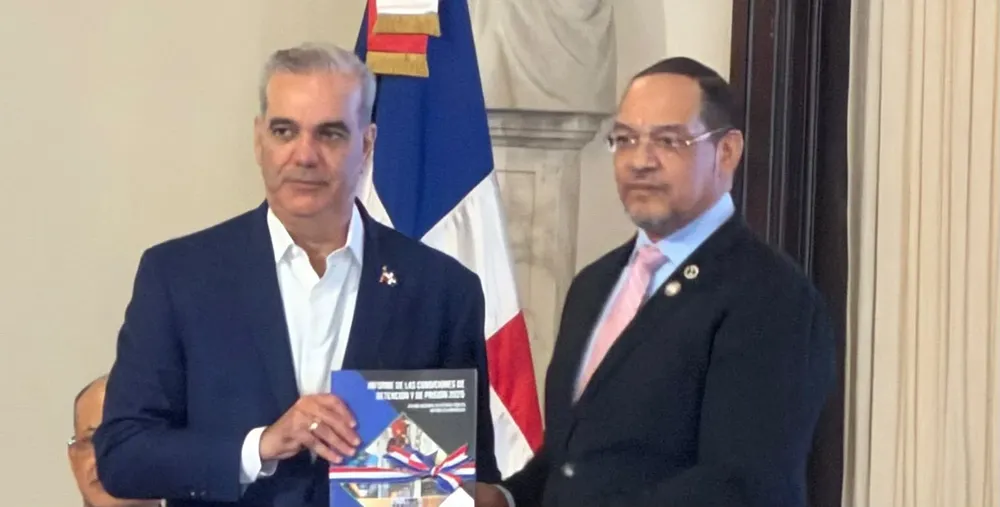 Luis Abinader, Rodolfo Valentín