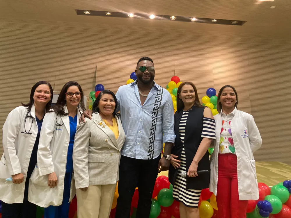 1. Doctora Adabeyda Báez, Cynthia Rosario, Milagros Ureña, David Ortiz, Nelva Pelaéz y Rebeca Pérez.