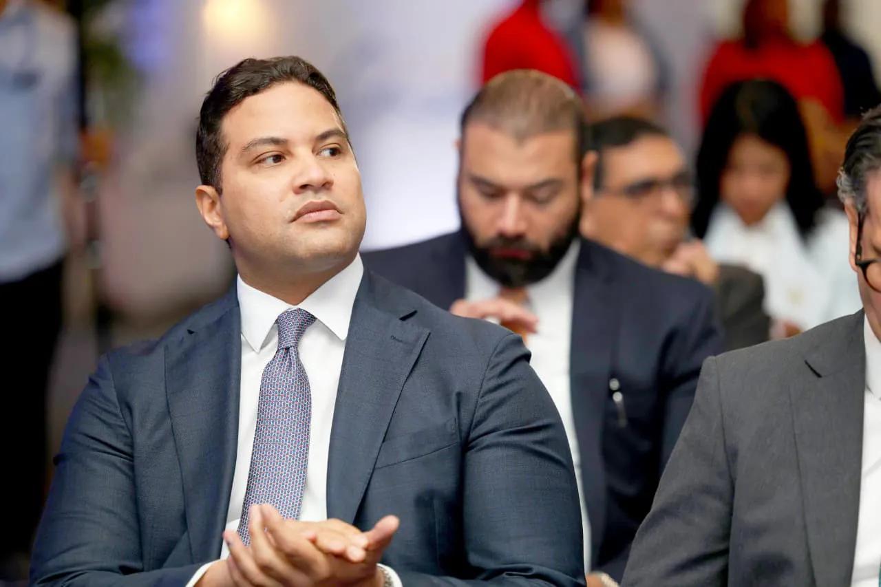 efd83172-84b8-4a72-a527-18701861f16f