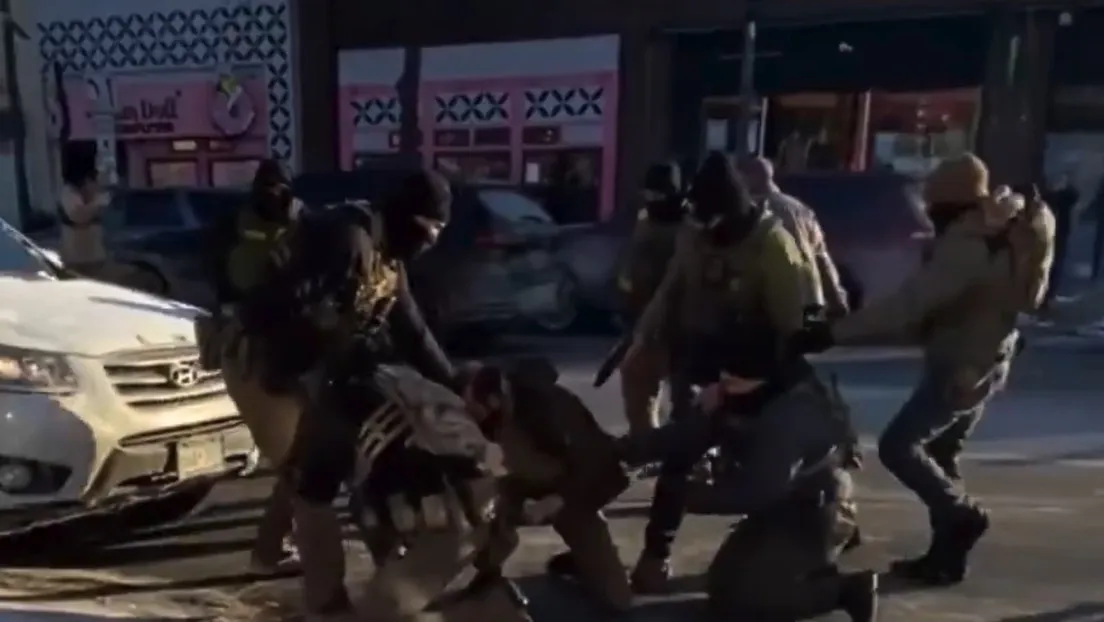 6980708f59bf5b4f75410fc5