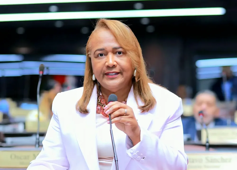 Ydenia Doñé
