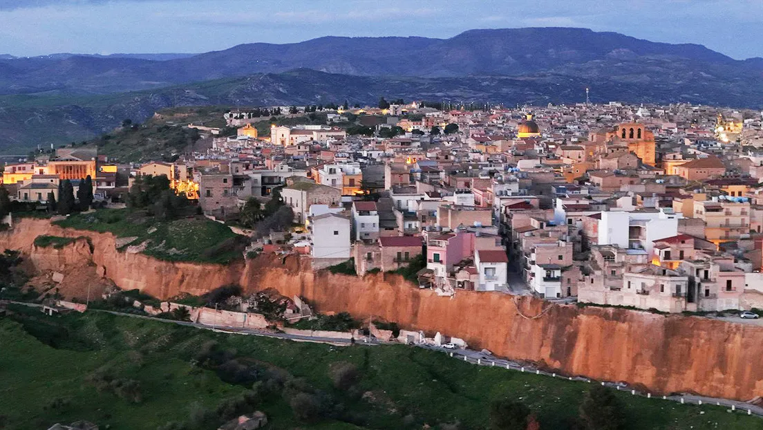 6978712059bf5b02e54c1079