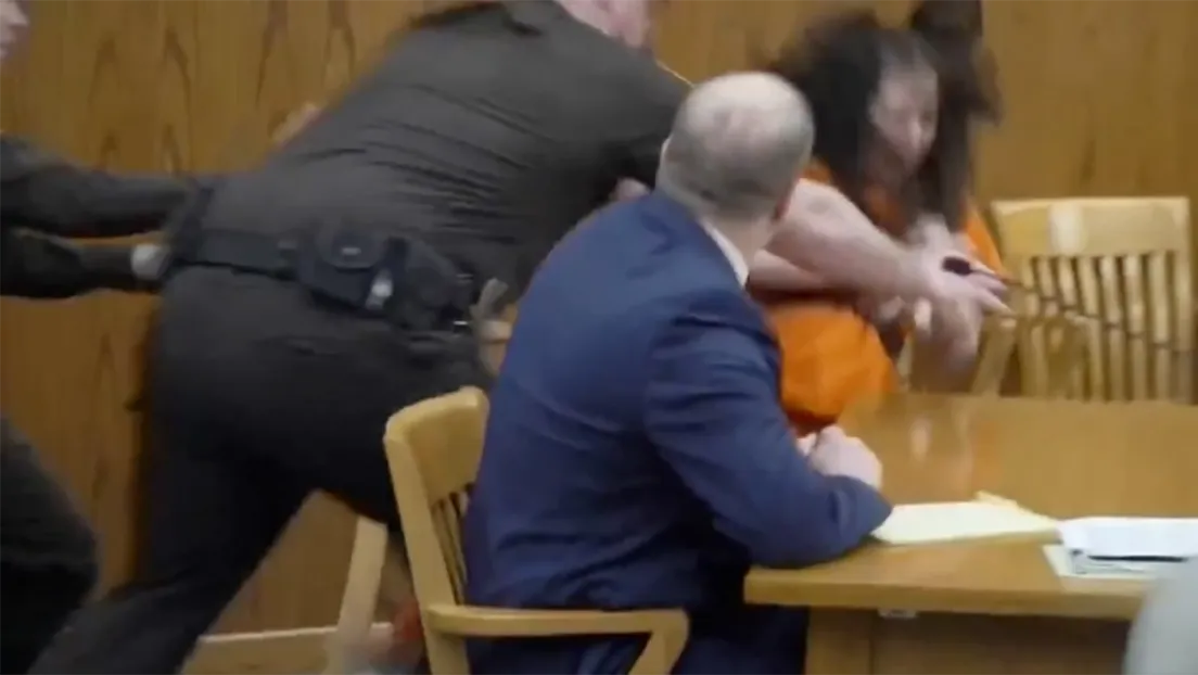 67f02b5b59bf5b0c887437fd