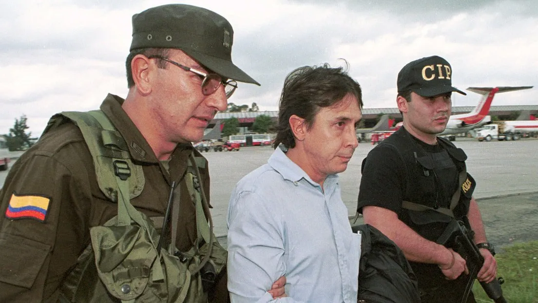 6751553259bf5b59c1525a94