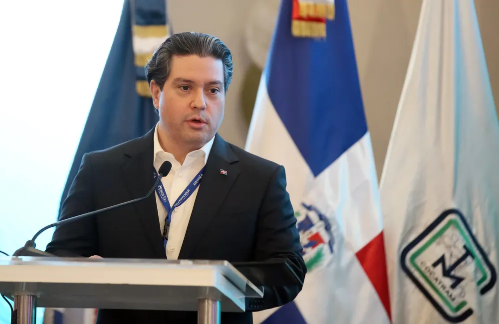 Luis Campos