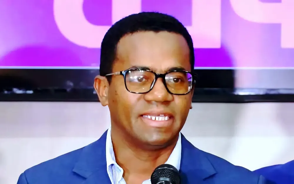 6a4033e5-7397-46a5-9334-c764d4600b4d (1)