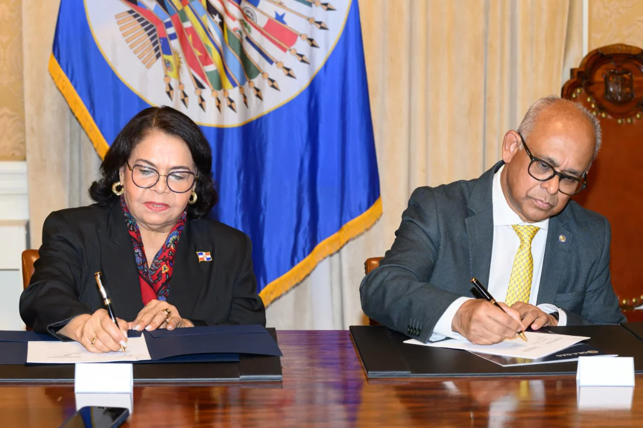 Camara de Cuentas y OEA