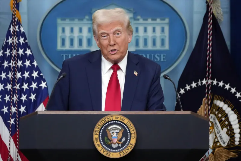 DONALD TRUMP