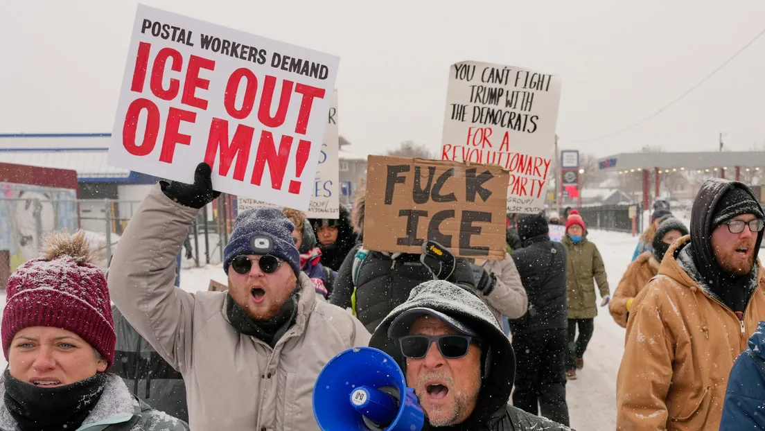 696dd2cf59bf5b45eb5f6b57