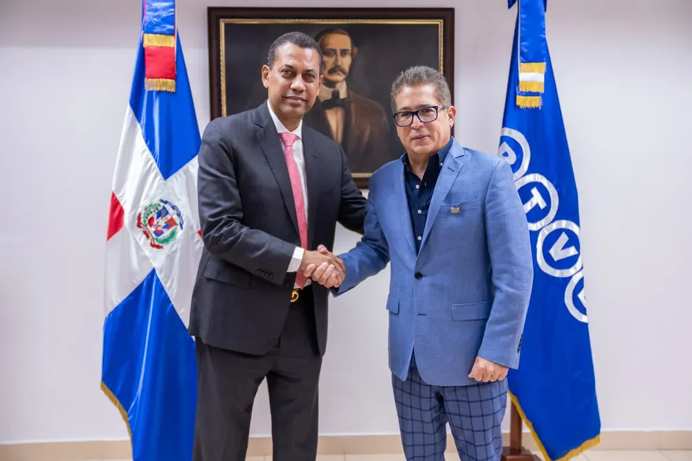 Guido Gómez Mazara e Yván Ruiz.