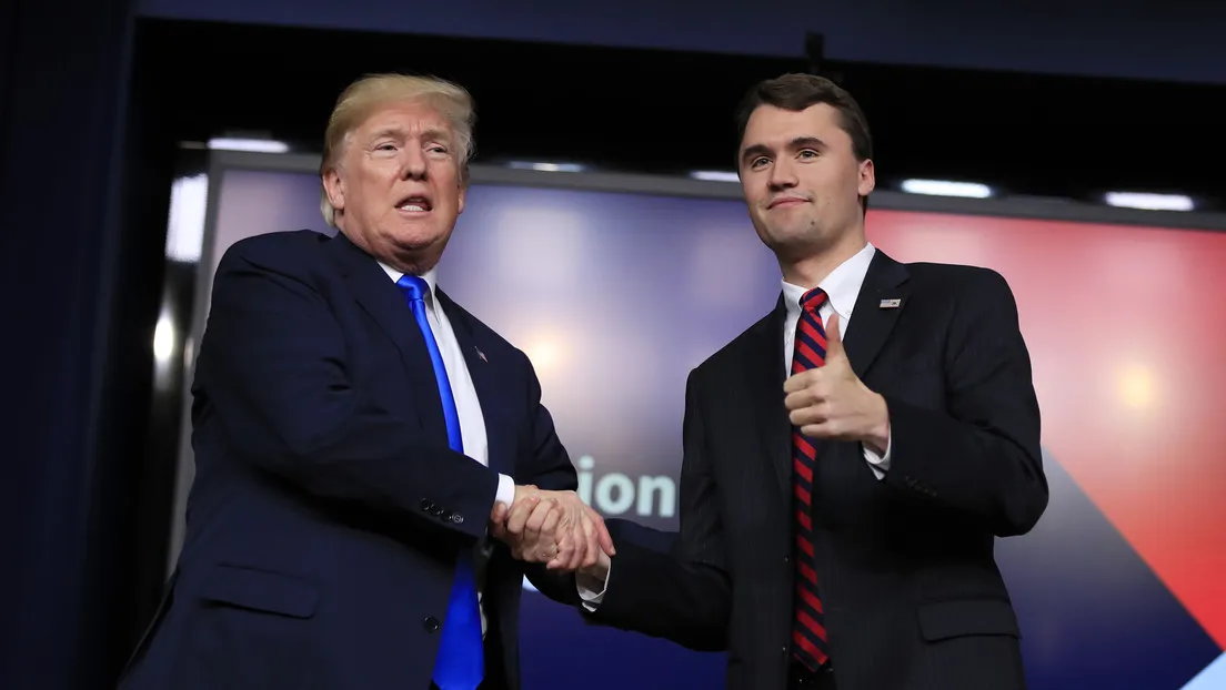 El presidente Donald Trump con Charlie Kirk durante un foro de Generation Next en Washington, el 22 de marzo de 2018. Ma